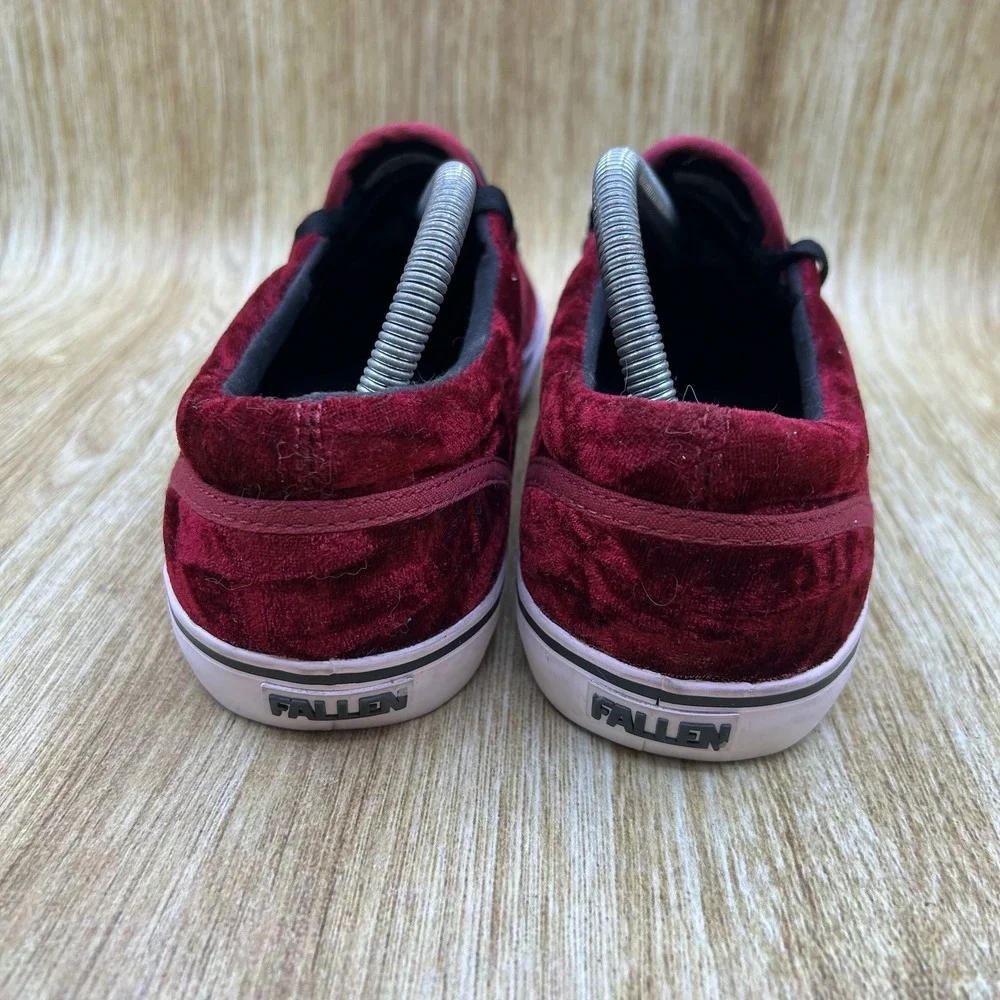 Fallen The Easy Skate Shoes Men's Size 9.5 Burgundy Velvet Low Top Sneakers